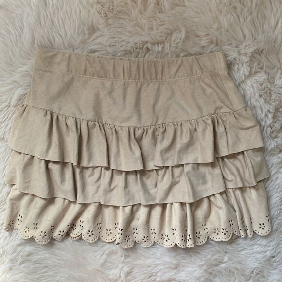 Your Basic Look Suede Pleated Tiered Eyelet Mini Skirt Size Small - Picture 5 of 10